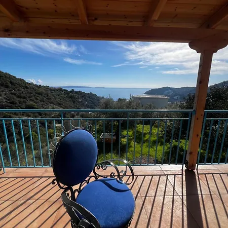 Sarantopoyloy Eleni بيت للعطل Tirós