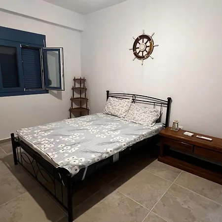 Sarantopoyloy Eleni 度假居 Tirós