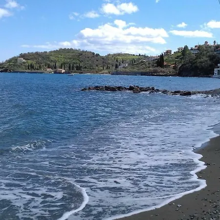 Sarantopoyloy Eleni Tirós